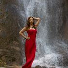 Im roten Kleid