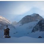 Im Schatten der Berge