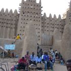 Im Schatten der Großen Moschee von Djenné