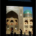 Im Schatten der Moschee