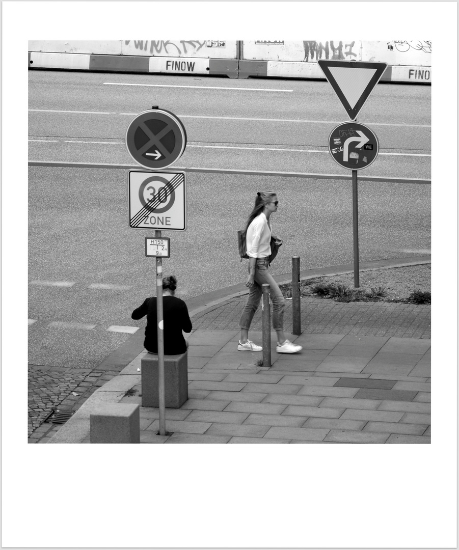 Im Schilderwald / Between traffic signs