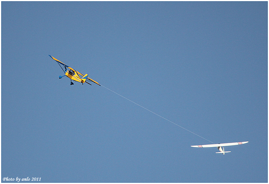 Im Schlepp - Modellflugzeuge