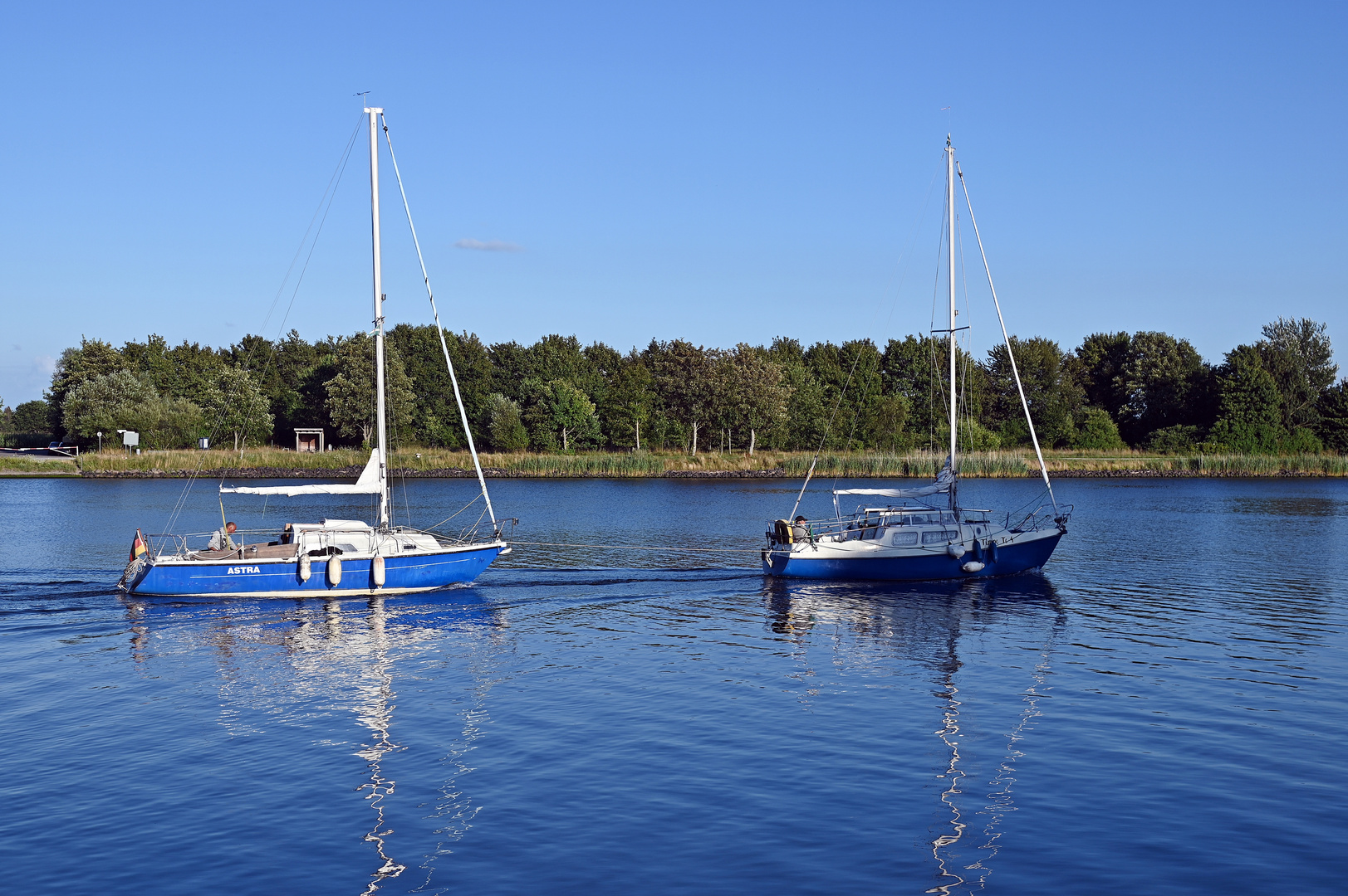 Im Schleppverband Fahrtrichtung Nordsee