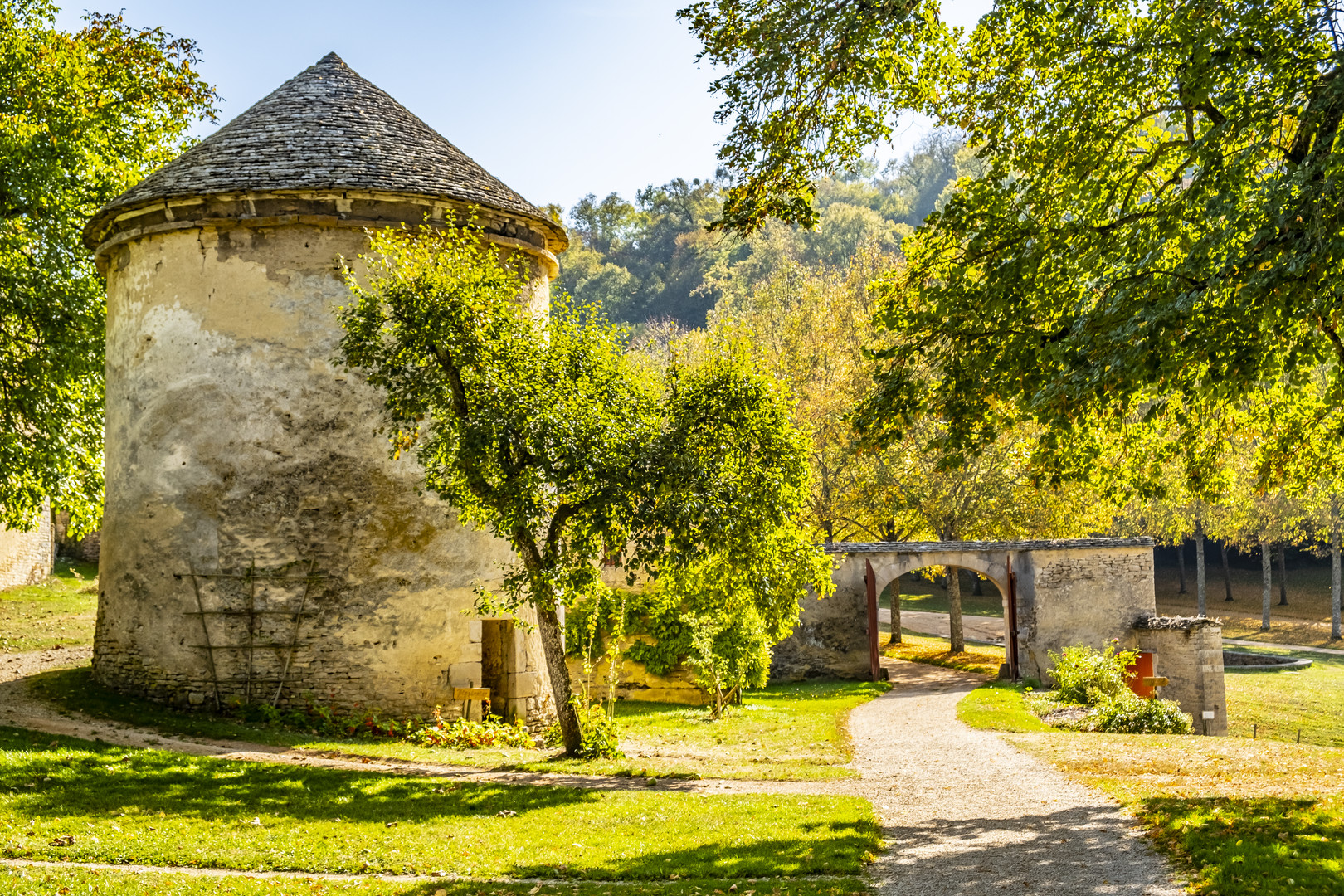 Im Schlosspark von Château de Bussy-Rabutin