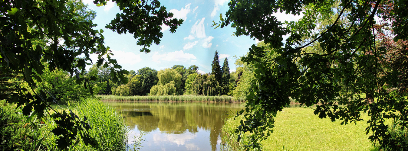 Im Schlosspark Wiesenburg