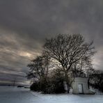 Im Schnee auf dem Feld