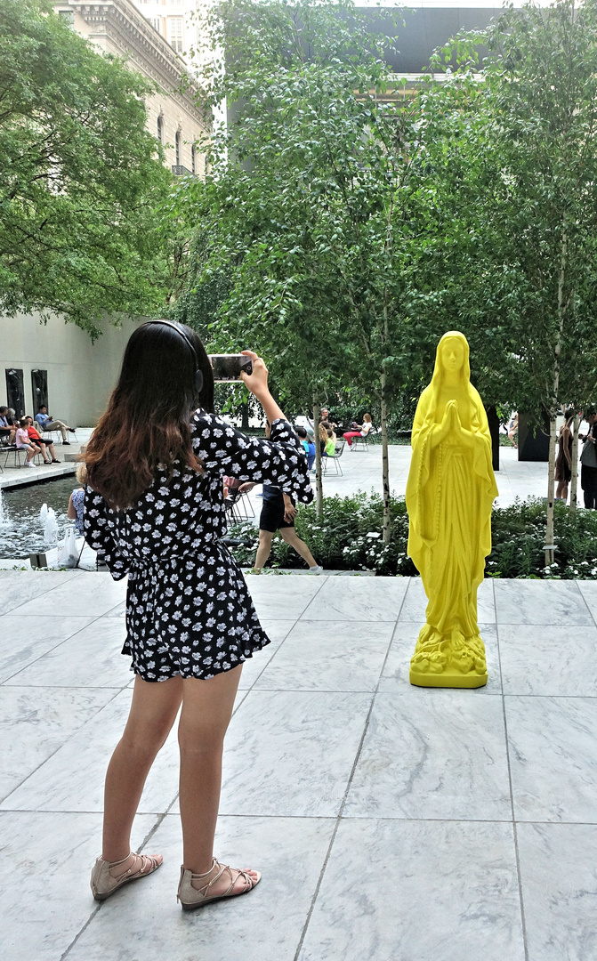 im skulpturengarten von MOMA 2