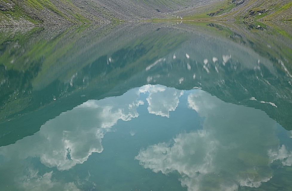 ...im Spiegel des Karsee nahe der Fürther Hütte in den Hohen Tauern,e