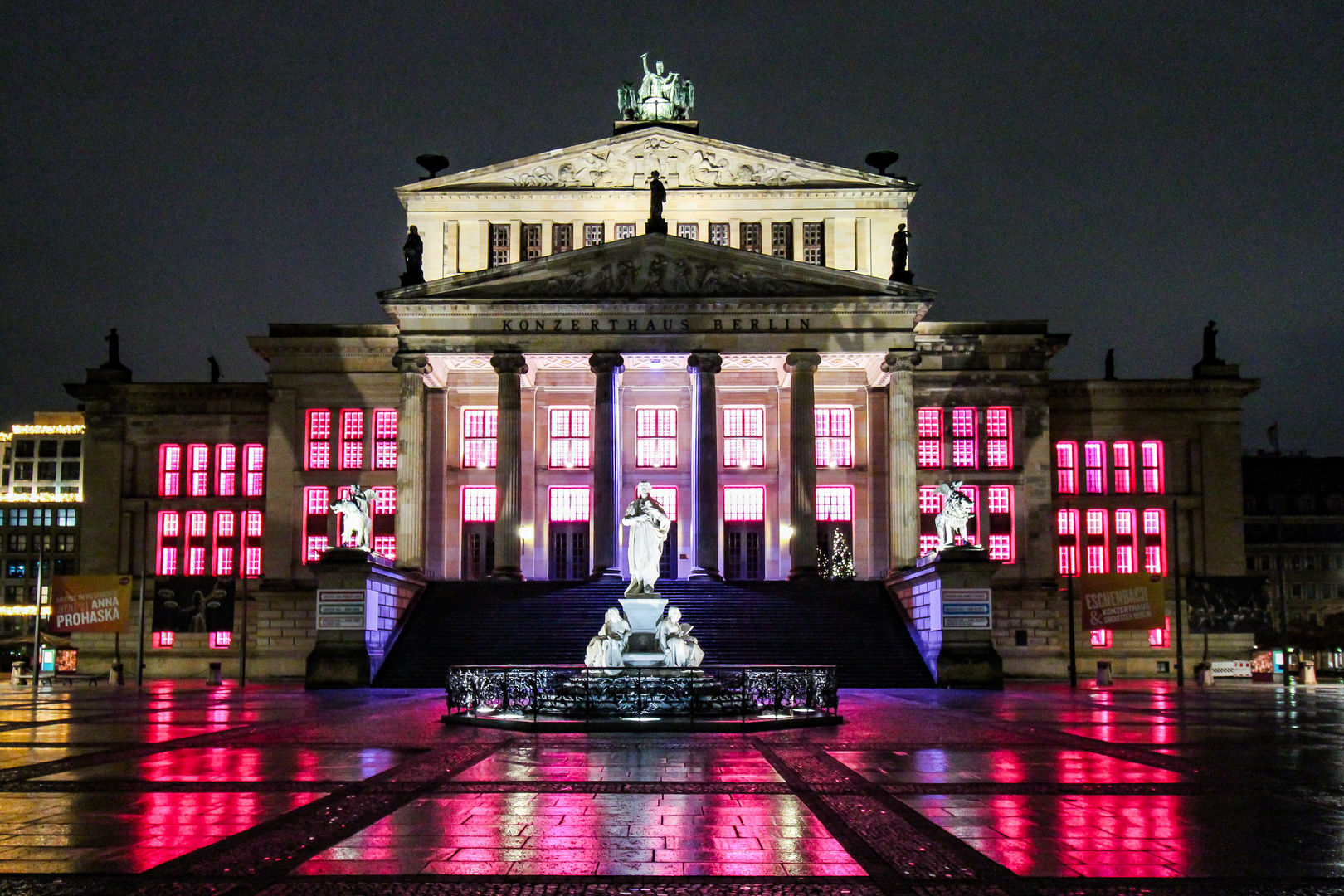 Im Spiegel des Schauspielhauses