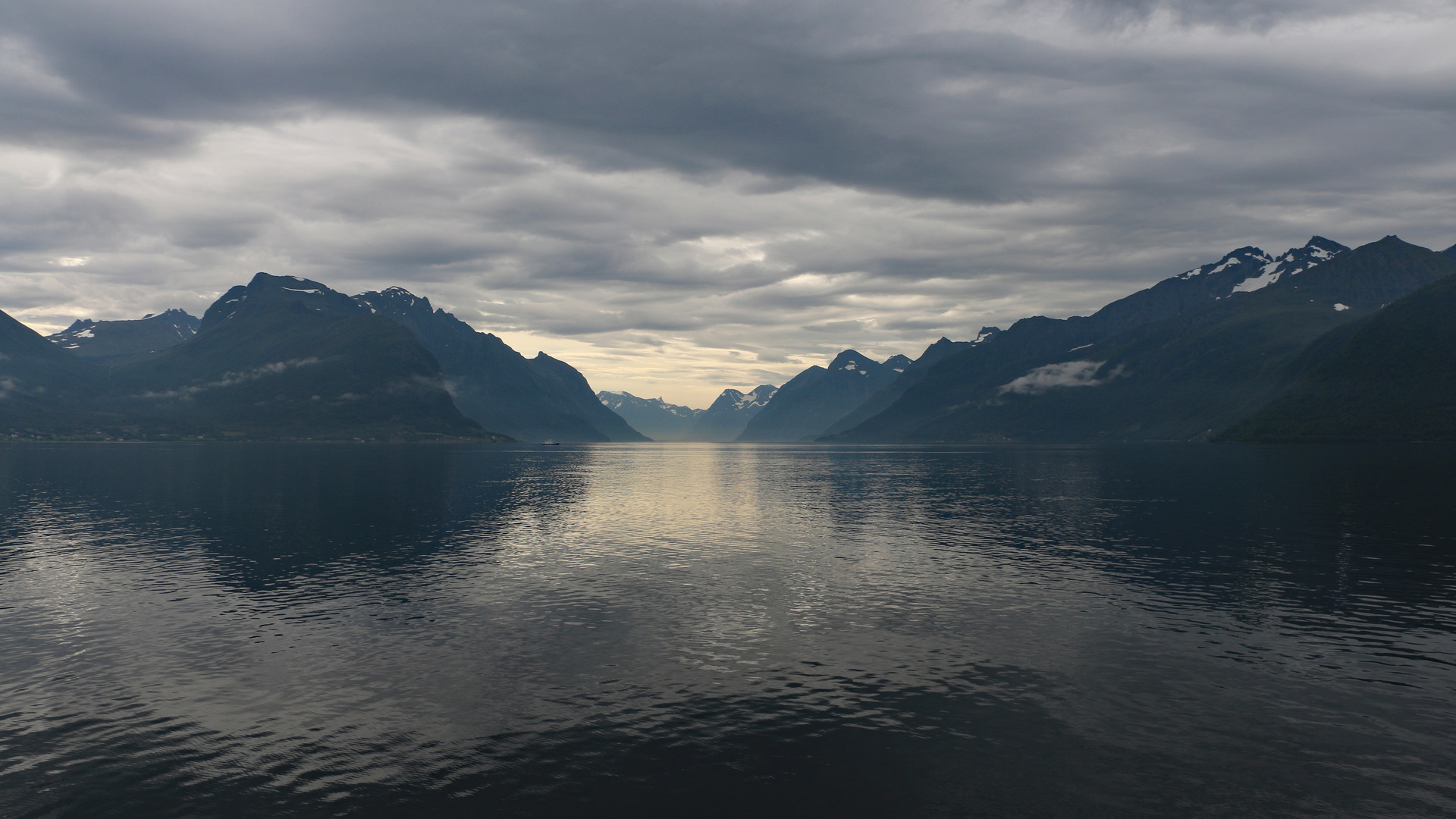 Im Storfjorden - Zuschnitt