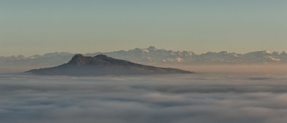 im stürmischen Nebelmeer