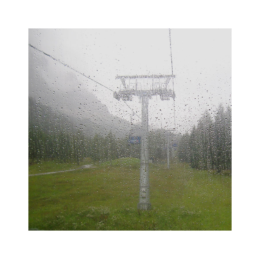 im Süden strichweise Regenschauer, oberhalb...