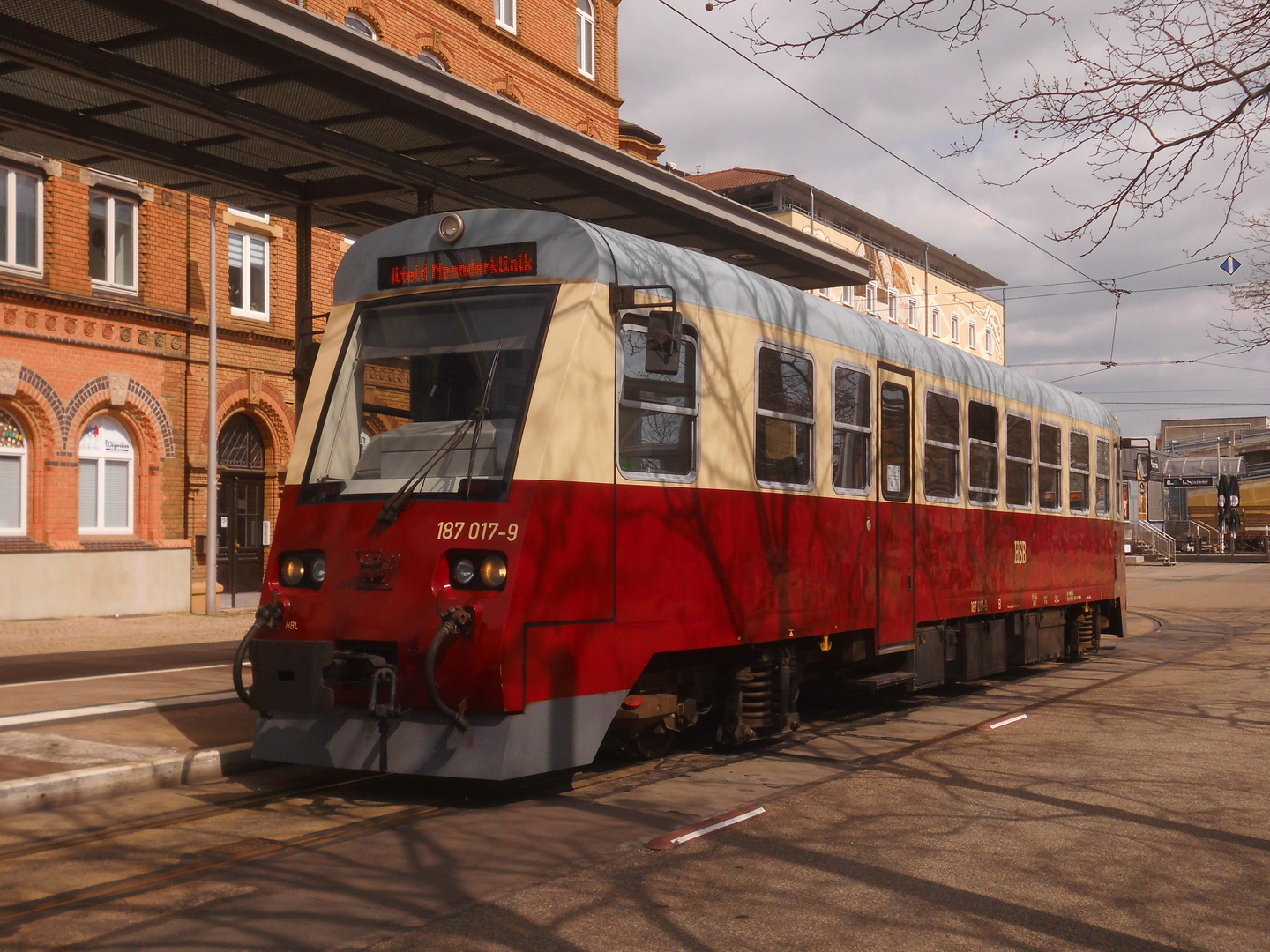 Im Südharz fährt jetzt der 187 017-9.