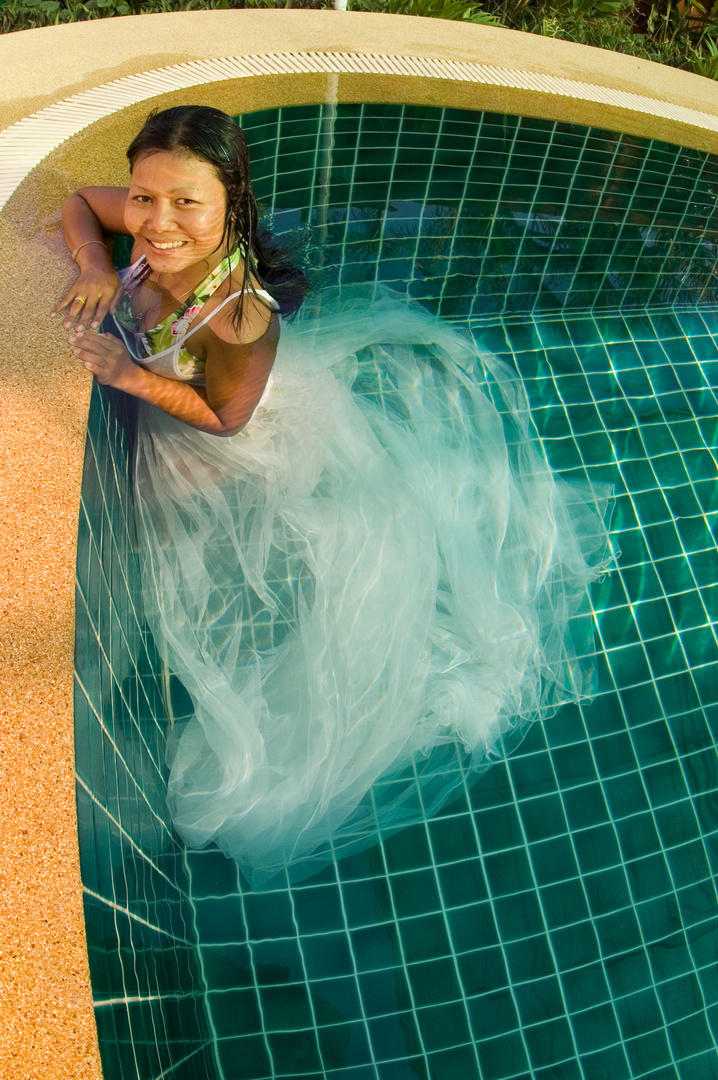 Im Swimmingpool, Thailand