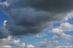 Im Taunus: Der Himmel über dem Tannenkopf 02