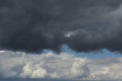 Im Taunus: Der Himmel über dem Tannenkopf 08