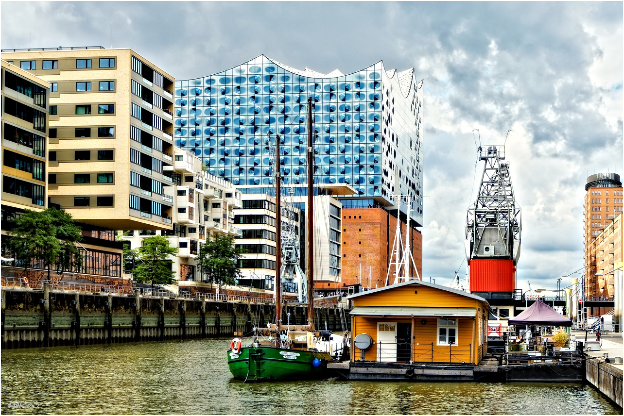 Im Traditionsschiffhafen Hamburg