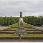 im-treptower-park-am-ehrenmal...