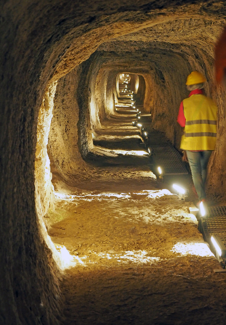 Im Tunnel des Eupalinos