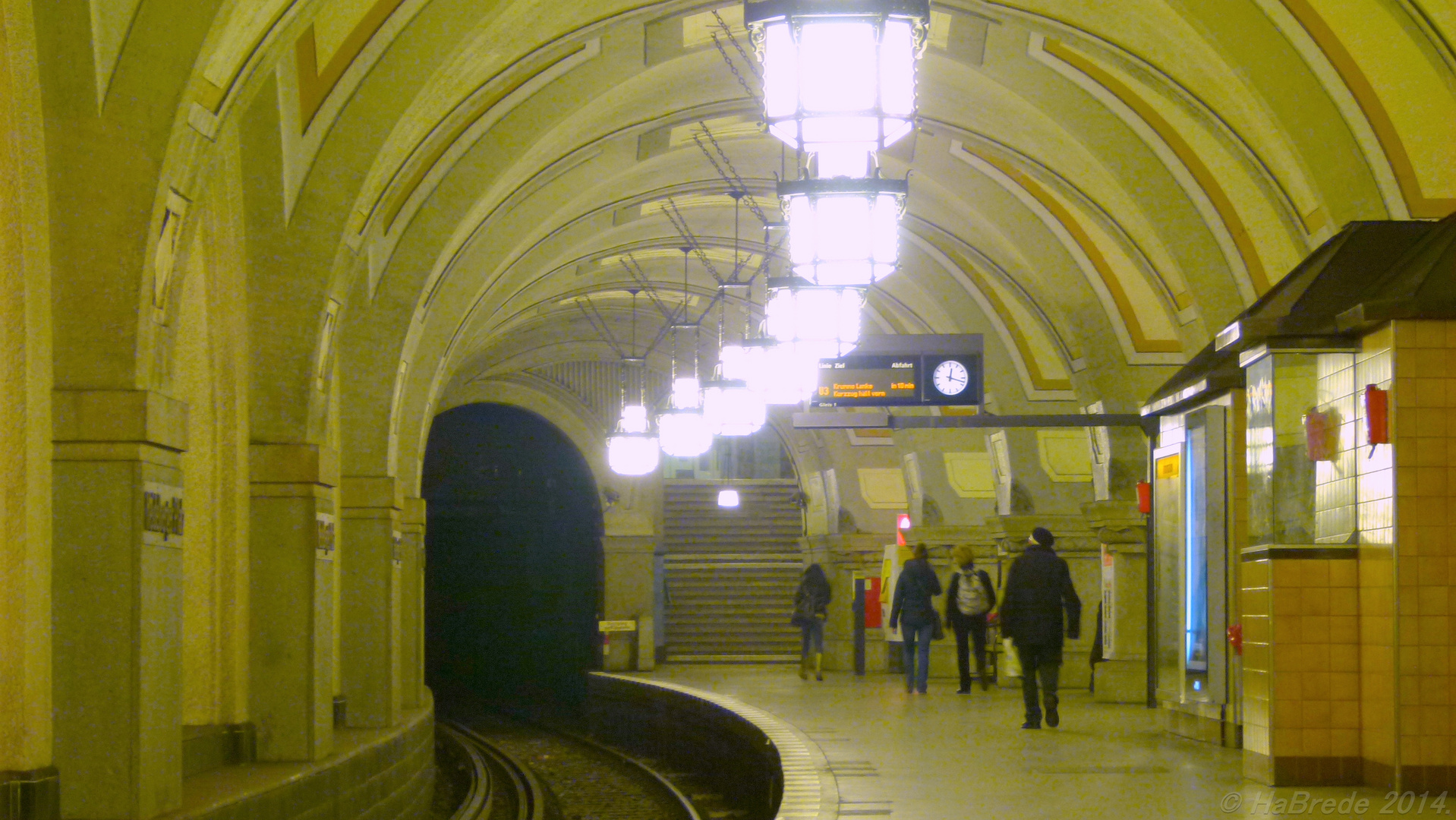 Im U-Bahnhof Heidelberger Platz 002