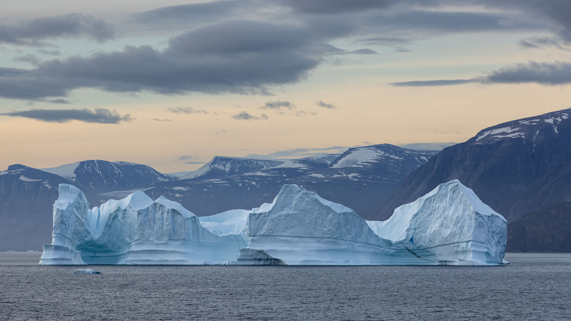 Im Uummannaq Fjord  - 4