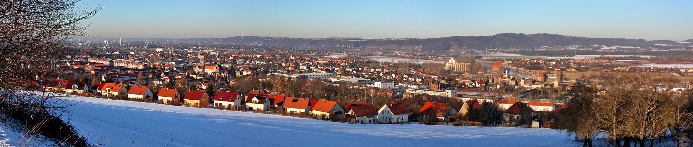 Im VG unserer Siedlung in Dohna am Rand des Ortes mit dem Blick...