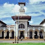 Im Visier: *Außergewöhnliche Reise* Mit dem Pousse Pousse zum Bahnhof von Antsirabe, Madagaskar