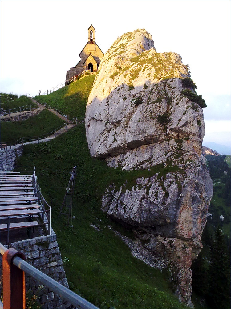 Im Visier: *Kapelle, Ort der Stille*