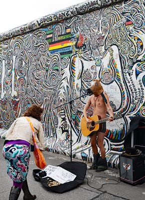 Im Visier: "Maskerade"