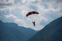 im Visier: Sportler in Aktion - fertigmachen zur Landung