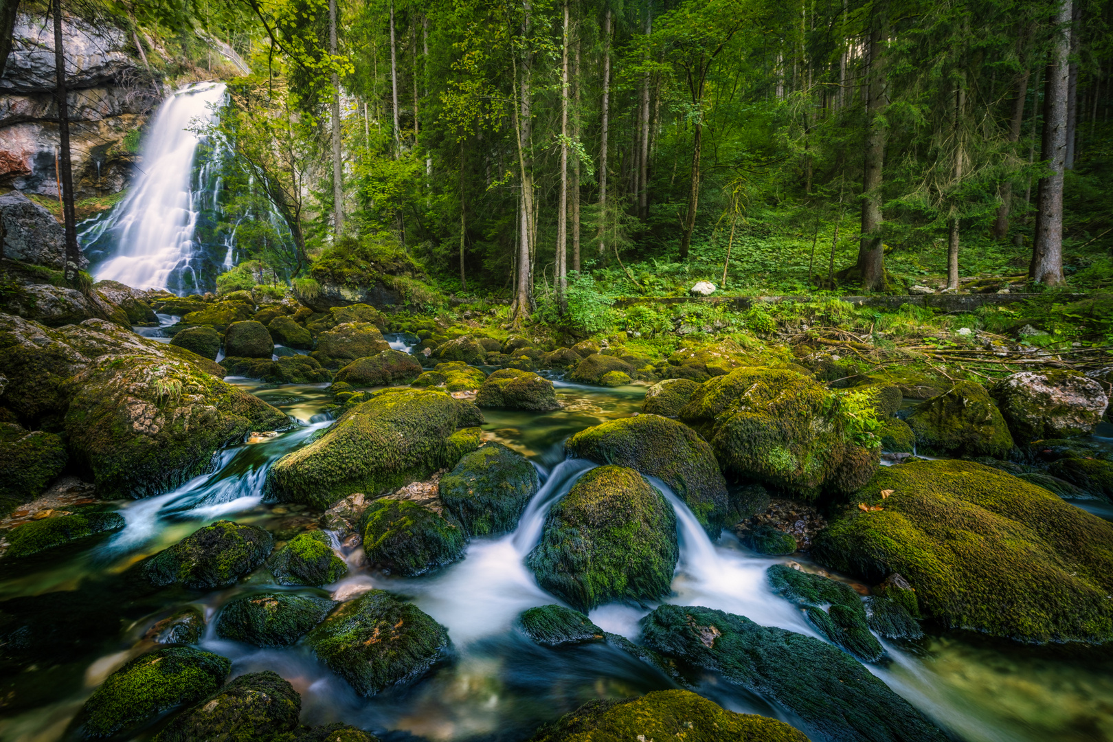 Im Wald da rauscht der Wasserfall