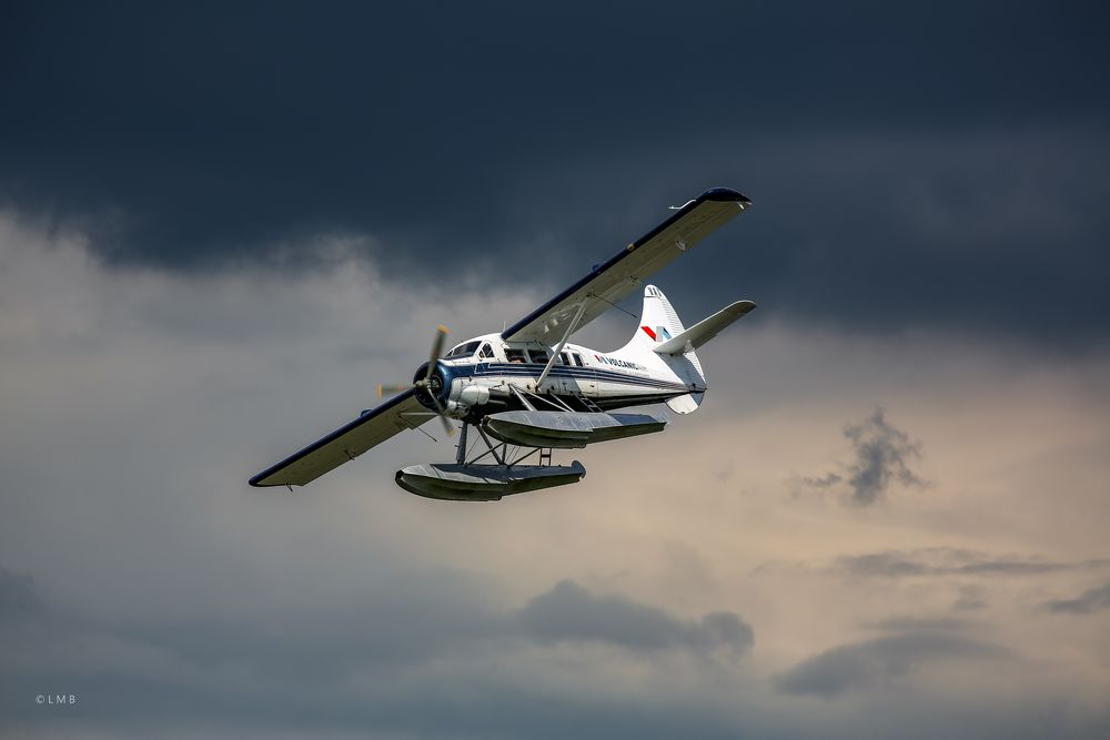 Im Wasser-Landeanflug