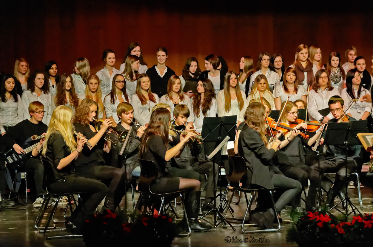 Im Weihnachtskonzert. der Schüler des Franz-Stock-Gymnasium