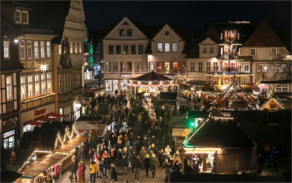 Im Weihnachtsmarktgetümmel