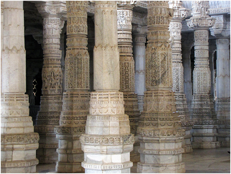 Im wunderbaren Tempel von Ranakpur