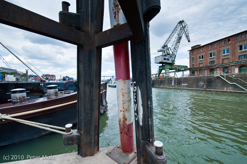 Im Zoll- und Binnenhafen Mainz / August 2010