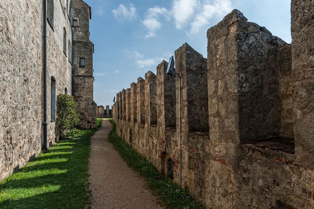 im Zwinger der Hauptburg