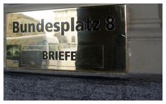 Image leicht angekratzt. Einwurf nur für Bankgeschäfte...