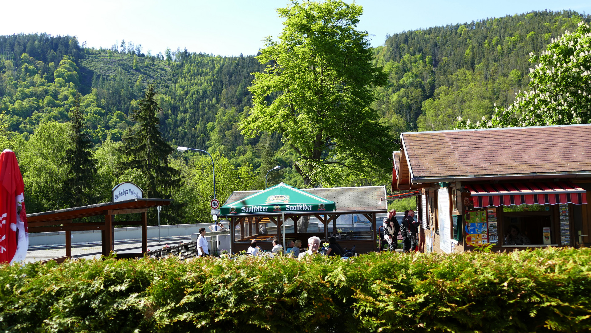 Imbis an der Staumauer der Hohenwarte Talsperre