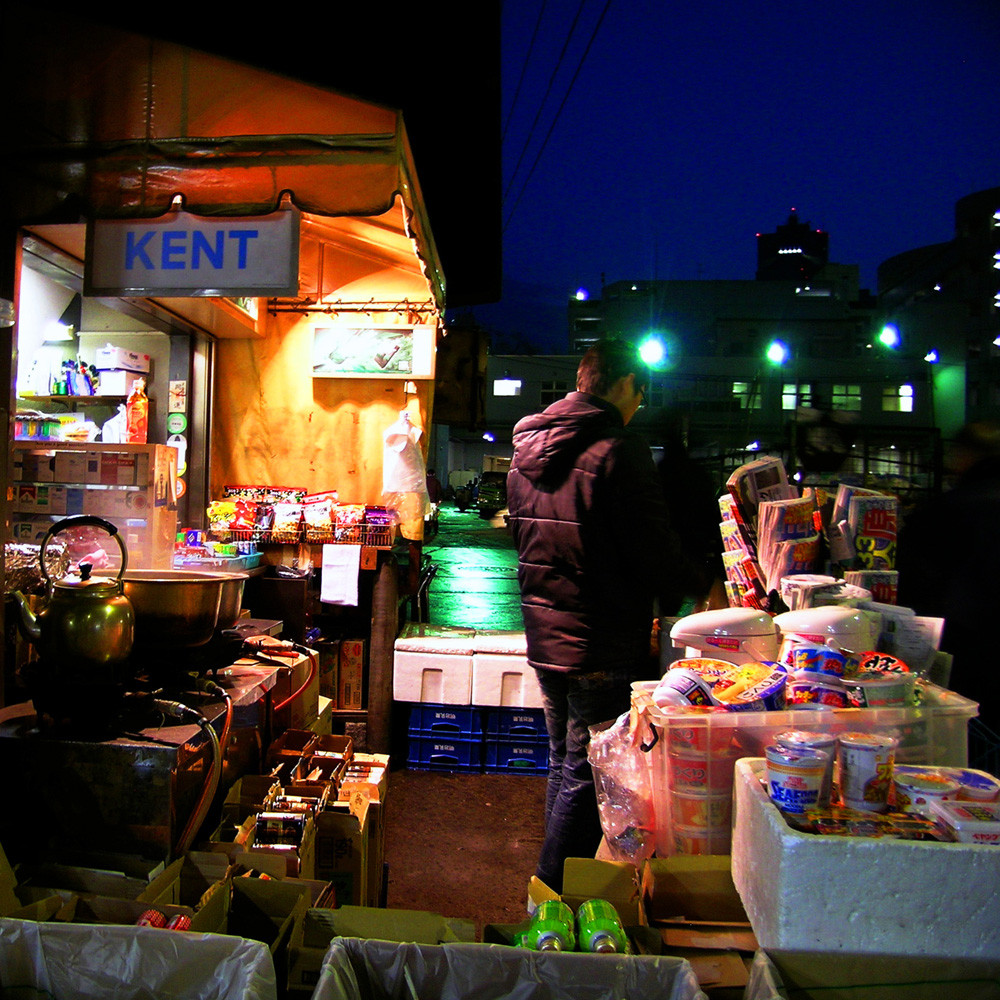 Imbiss am Tsukiji-Fischmarkt