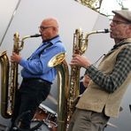 IMG_0052_w10_2malSax_blueTrain