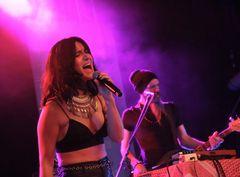 IMG_0197_v2_w10q_mbea_vocal_quasar