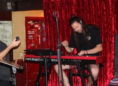 IMG_0337_v2_w10q_piano_australia_frontalblitz_c75d_session