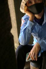 IMG_0438_v2_w10q_Frau_teilweise_Anghor