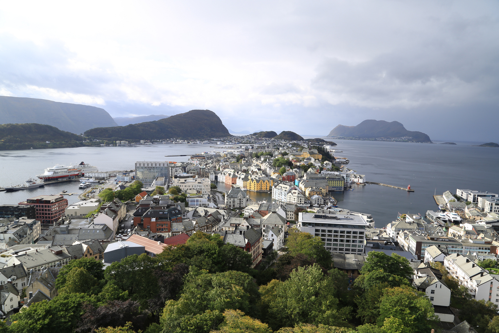 IMG_7555 Ålesund, hoch zum Gipfel von Aksla