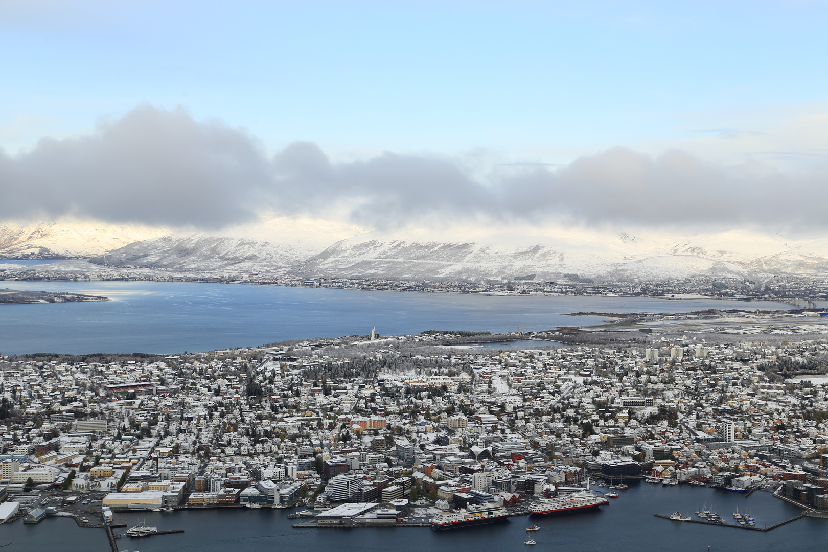 IMG_8450 Tromsø - blick von der Terasse der Fjellheisen Gondel