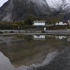 IMG_8727 Reine - Spiegelungen in der Regenpause