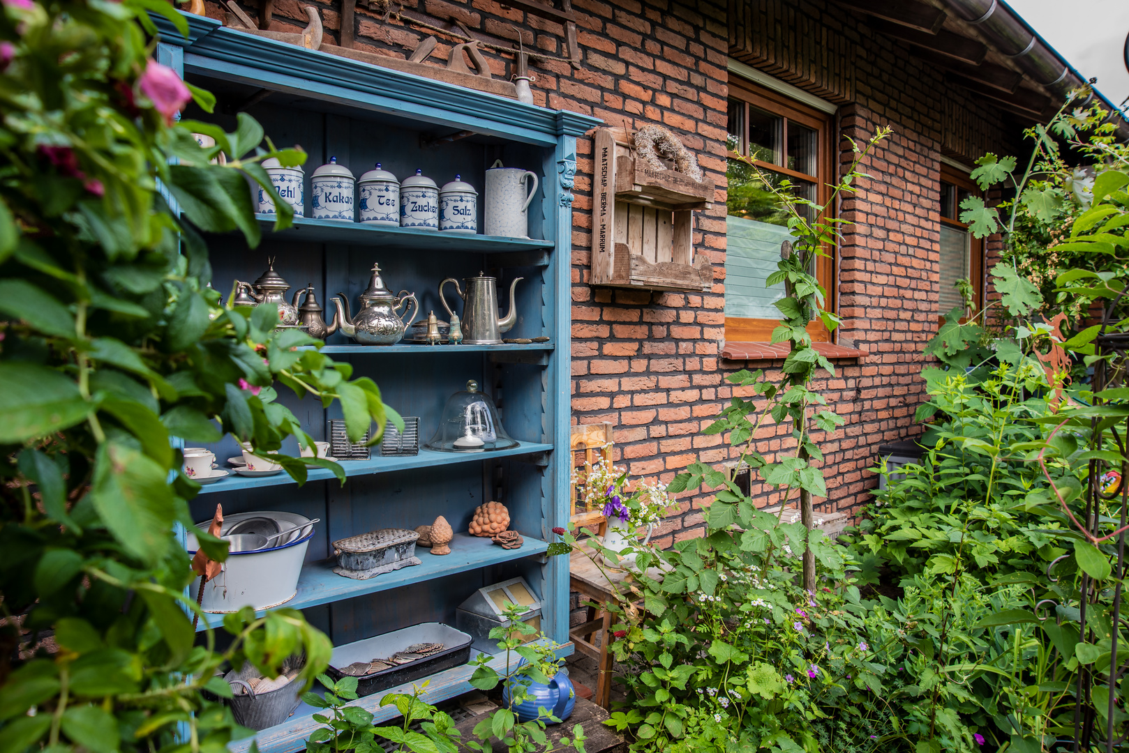 Immer an der Wand lang Foto & Bild | art, spezial, outdoor ...