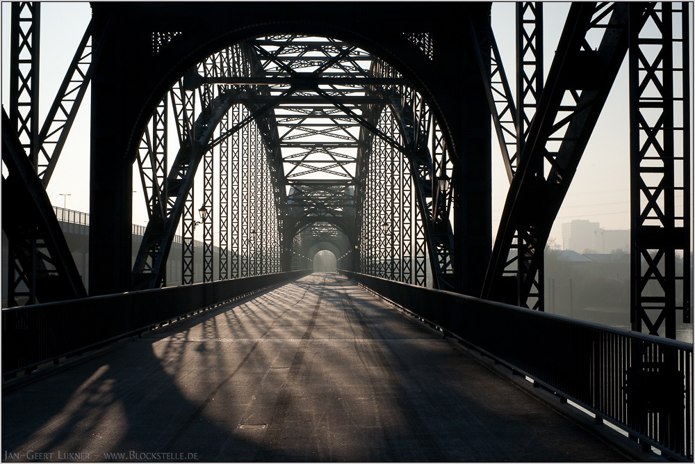 Immer diese Brücke... I