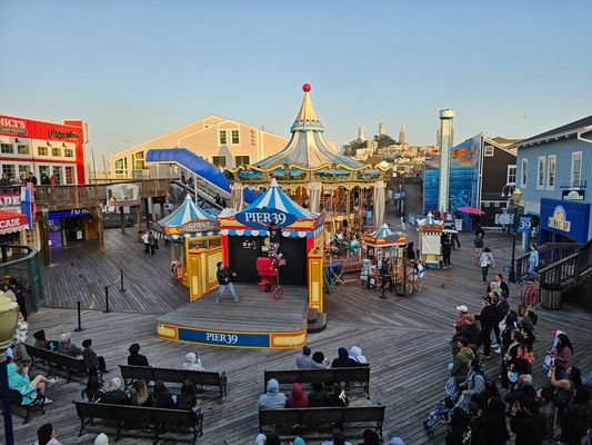 Immer etwas los auf Pier 39